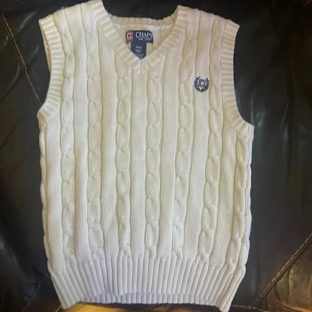Chaps v-neck cable short-sleeve sweater